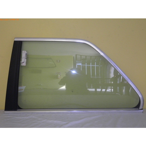 BMW 3 SERIES E30 - 1/1985 to 12/1993 - 2DR COUPE - PASSENGERS - LEFT SIDE REAR OPERA GLASS (1 HOLE) - (Second-hand)