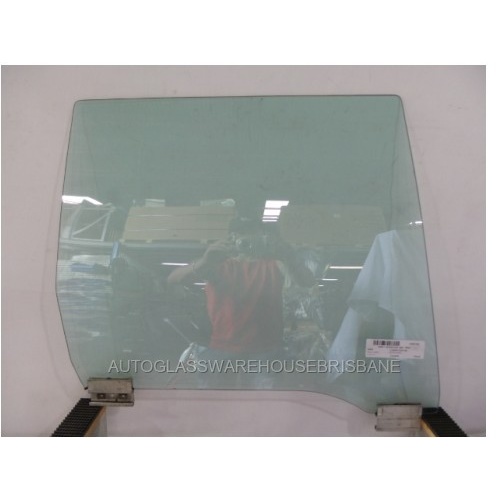 BMW 3 SERIES E30 - 5/1983 to 4/1991 - 4DR SEDAN - DRIVERS - RIGHT SIDE REAR DOOR GLASS - NEW