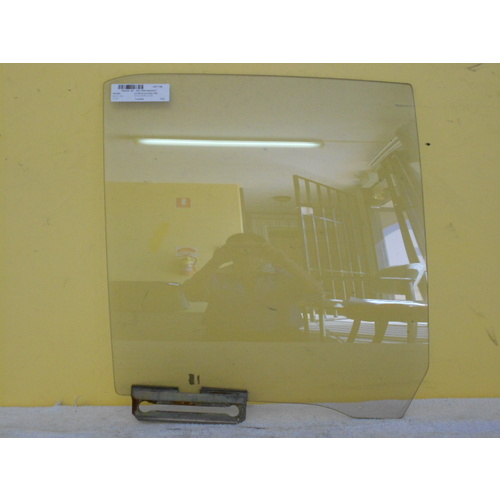 MAZDA 323 BG10 - 1/1990 TO 1/1995 - 4DR SEDAN - RIGHT SIDE REAR DOOR GLASS - (Second-hand)