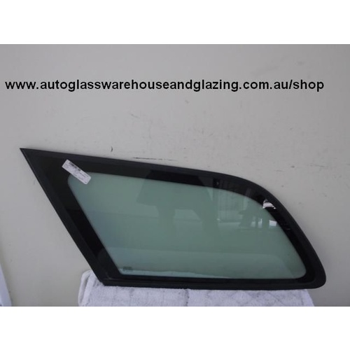 VOLVO V40 - 3/1997 TO 5/2004 - WAGON - PASSENGERS - LEFT SIDE REAR CARGO GLASS - ENCAPSULATED - (Second-hand)