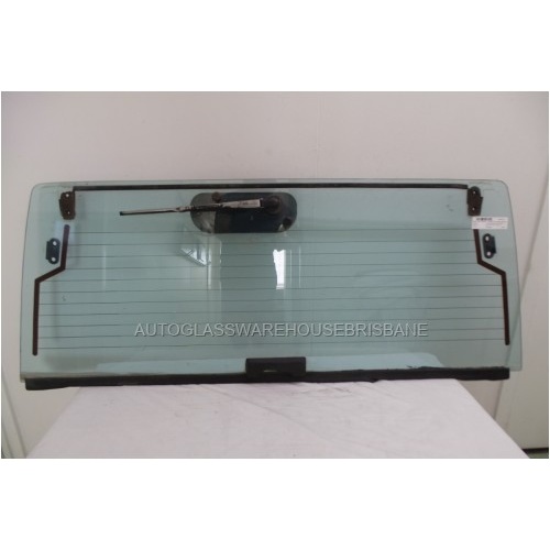 NISSAN PATROL - 6/1980 to 12/1997 - LIFT UP 5DR WAGON - REAR WINDSCREEN GLASS - 14 HOLES - HEATED (505h) - (Second-hand)