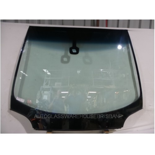PEUGEOT 407 SV - 9/2004 to 6/2011 - SEDAN/WAGON - FRONT WINDSCREEN GLASS - RAIN SENSOR BRACKET, RECTANGULAR MIRROR BUTTON, WITH MOULD - NEW