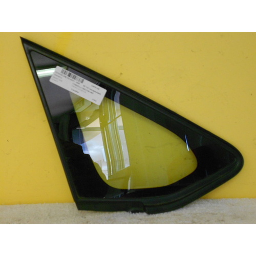 suitable for TOYOTA COROLLA ZRE152R - 5/2007 to 10/2012 - 5DR HATCH - RIGHT SIDE FRONT QUARTER GLASS - ENCAPSULATED - (Second-hand)