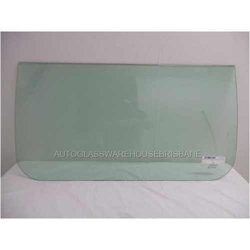HYUNDAI CRAWLER EXCAVATOR R110LC - 2003 TO 2010 - LOWER FRONT WINDSCREEN GLASS - 855 x 465 - BRISBANE PICK UP ONLY - NEW