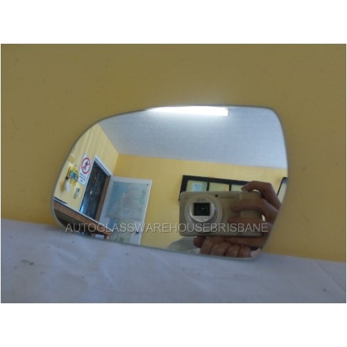 AUDI A4 B8 8K - 4/2008 to 12/2015 - 4DR SEDAN - PASSENGERS - LEFT SIDE MIRROR - FLAT GLASS ONLY - 185MM X 115MM - NEW
