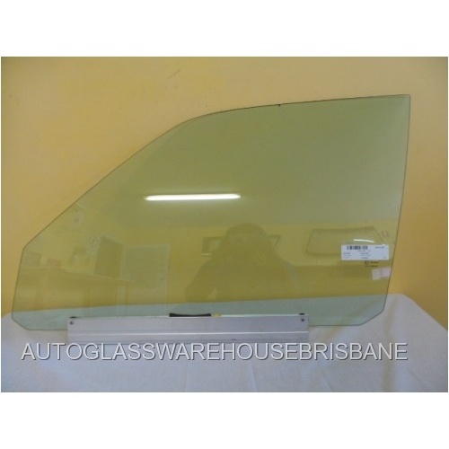 JAGUAR XJ40 - 1987 to 1994 - 4DR SEDAN - PASSENGER - LEFT SIDE FRONT DOOR GLASS - (Second-hand)