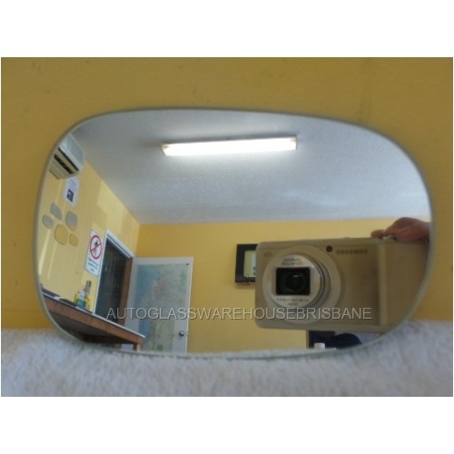 RENAULT SCENIC RX4 JAB30 - 5/2001 to 12/2004 - 5DR WAGON - PASSENGERS - LEFT SIDE MIRROR - FLAT GLASS ONLY - 155MM X 98MM - NEW