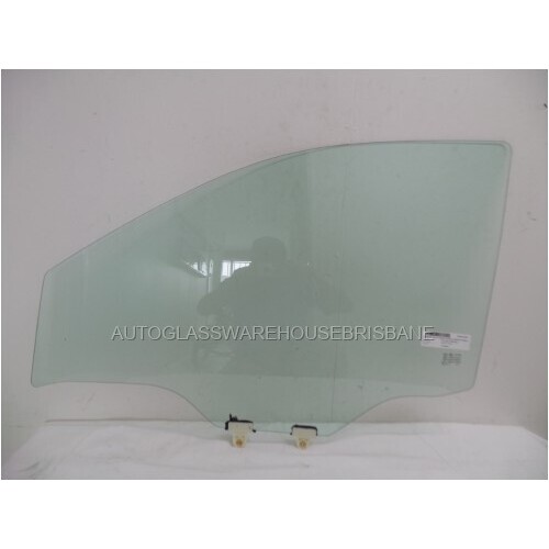 NISSAN NAVARA D23 - NP300 - 3/2015 to CURRENT - 2DR/DUAL SINGLE CAB - PASSENGER - LEFT SIDE FRONT DOOR GLASS - WITH FITTINGS - GREEN  - NEW