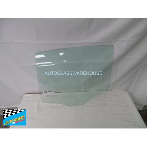 BMW 1 SERIES E87 - 9/2004 TO 9/2011 - 5DR HATCH - PASSENGERS - LEFT SIDE REAR DOOR GLASS - 1 HOLE - GREEN - NEW