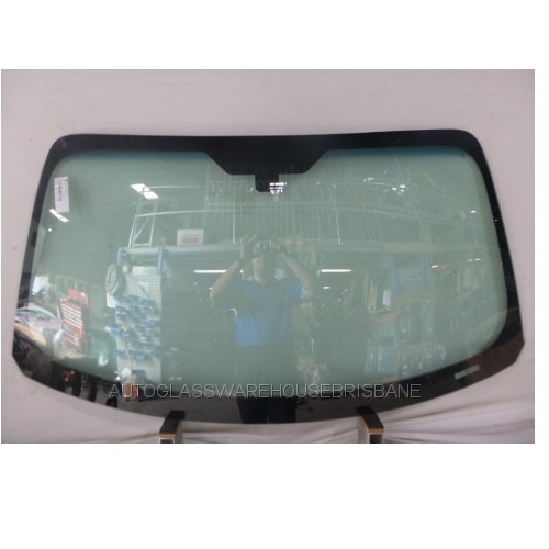 FORD MUSTANG AA - 10/2015 TO 11/2023 - COUPE/CONVERTIBLE - FRONT WINDSCREEN GLASS - SOLAR - (CALL FOR STOCK - LOW) NEW