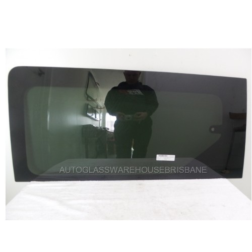 LDV G10 MPV VAN - 04/2015 ONWARDS - LEFT SIDE FRONT CARGO SLIDING DOOR WINDOW GLASS - PRIVACY TINT - 1 HOLE - NEW