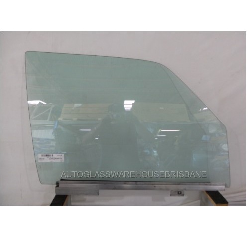 MERCEDES 126 - 4DR SEDAN 1/1981>3/1992 - DRIVER - RIGHT SIDE FRONT DOOR GLASS - (Second-hand)