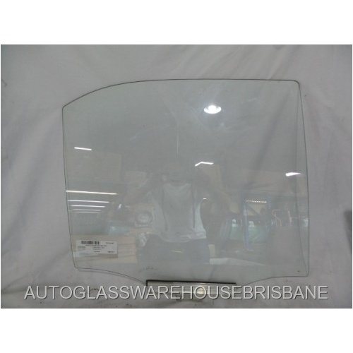 MERCEDES C CLASS W202 - 2/1994 TO 10/2000 - 4DR SEDAN - DRIVERS - RIGHT SIDE REAR DOOR GLASS - (Second-hand)