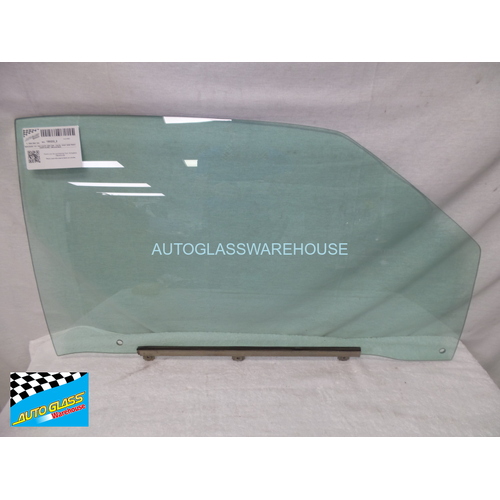 MERCEDES 124 SERIES - 1988 to 1996 - 2DR COUPE - DRIVERS - RIGHT SIDE FRONT DOOR GLASS - 870w - (SECOND-HAND)