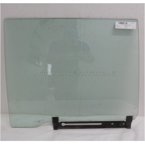 BMW 5 SERIES E12 - 1972 to 1981 - 4DR SEDAN - PASSENGER - LEFT SIDE REAR DOOR GLASS - (Second-hand)