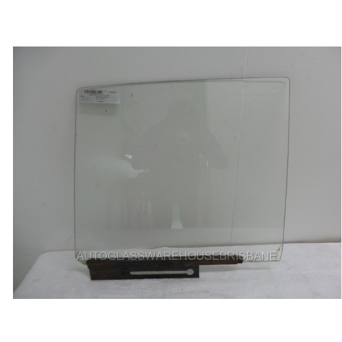 BMW 2000 - 1/1962 to 1/1975 - 4DR SEDAN - DRIVER - RIGHT SIDE REAR DOOR GLASS - (Second-hand)