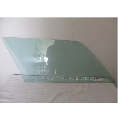 MERCEDES 123 SERIES - 1980 to 1983 - 5DR WAGON  - RIGHT SIDE CARGO GLASS - (Second-hand)