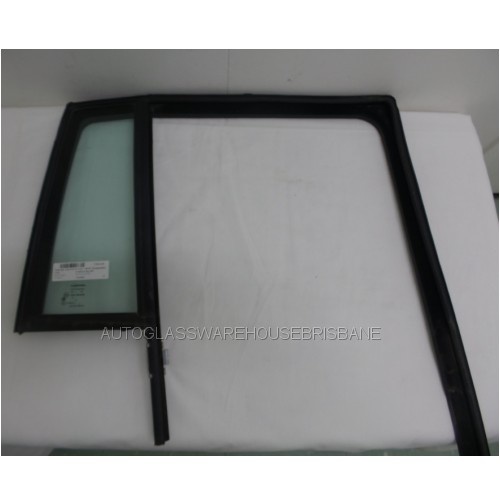 JEEP COMPASS MK - 03/2007 to 12/2016 - 4DR WAGON - RIGHT SIDE REAR QUARTER GLASS - ENCAPSULATED WITH MOULD - (Second-hand)