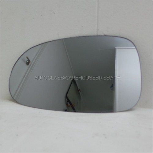 NISSAN MAXIMA A33 - 12/1999 to 11/2003 - 4DR SEDAN - LEFT SIDE MIRROR - FACTORY CURVED GLASS ONLY (175 x 103) - (Second-hand)