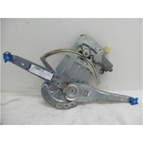 VOLVO XC90 DZ - 9/2003 to 2/2015 - 5DR WAGON - RIGHT SIDE FRONT WINDOW REGULATOR - (Second-hand)