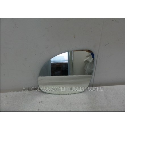 VOLKSWAGEN TIGUAN 5N - 5/2008 to 5/2016 - WAGON - LEFT SIDE MIRROR - FLAT GLASS ONLY - 159MM WIDE X 135MM HIGH - NEW