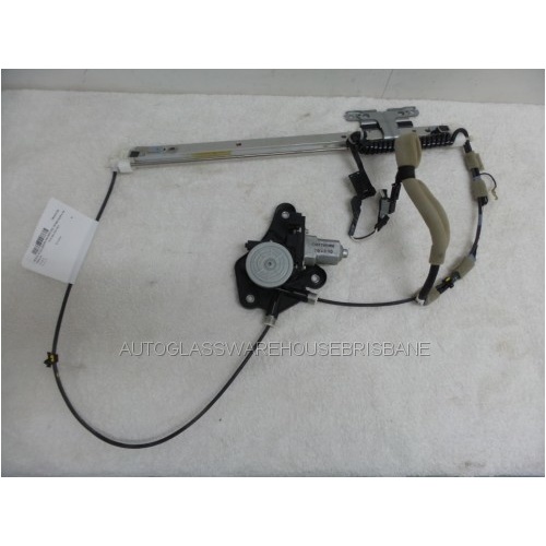 NISSAN NAVARA D23 - NP300 - 3/2015 to CURRENT - UTILITY - CENTRE REAR ELECTRIC WINDOW REGULATOR - (Second-hand)