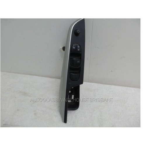 NISSAN NAVARA D23 - NP300 - 3/2015 to CURRENT - UTILITY - RIGHT SIDE FRONT DOOR POWER WINDOW SWITCH  - (Second-hand)