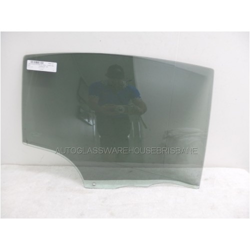 MINI COOPER R50 - 3/2001 to 2/2008 - 4DR HATCH - RIGHT SIDE REAR DOOR GLASS - (Second-hand)