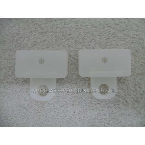 CLIPS SUITS TOYOTA & MORE - 2 PCS/SET WINDOW DOOR CLIPS (2 SMALL) - NEW