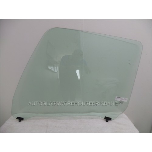 MITSUBISHI FUSO FIGHTER FM70 - 2008 TO CURRENT - TRUCK - LEFT SIDE FRONT DOOR GLASS (NO HOLES-HAS LUGGS) - DOOR HAS LOWER SITE GLASS - NEW