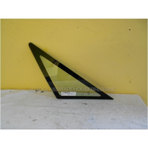 MAZDA 626 GC - 1/1983 TO 9/1987 - 5DR HATCH - PASSENGERS - LEFT SIDE REAR OPERA GLASS - GREEN - (SECOND-HAND)