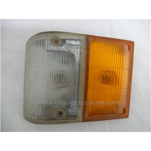 suitable for TOYOTA TARAGO YR22 - 2/1983 to 8/1990 - WAGON - LEFT SIDE FRONT CORNER LIGHT - 8212-8224 KOITO 28-13L - (Second-hand)