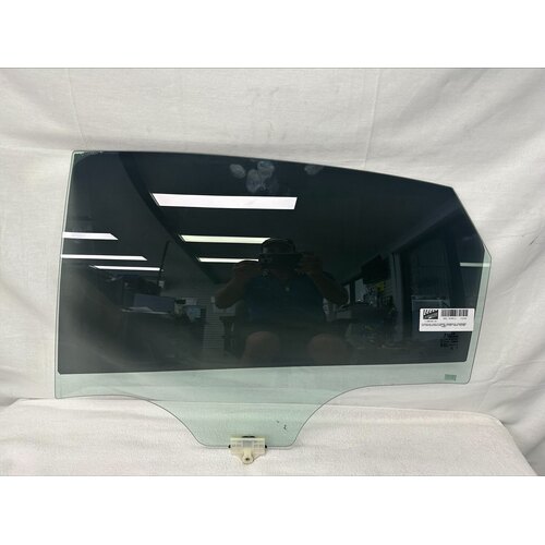 KIA CERATO BD - 6/2018 TO CURRENT - 4DR SEDAN - PASSENGERS - LEFT SIDE REAR DOOR GLASS - WITH FITTING - GREEN - NEW