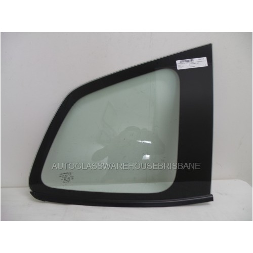 SUBARU FORESTER S4 - 2/2012 to CURRENT - 5DR WAGON - DRIVERS - RIGHT SIDE REAR CARGO GLASS - GREEN - BLACK MOULD - (Second-hand)