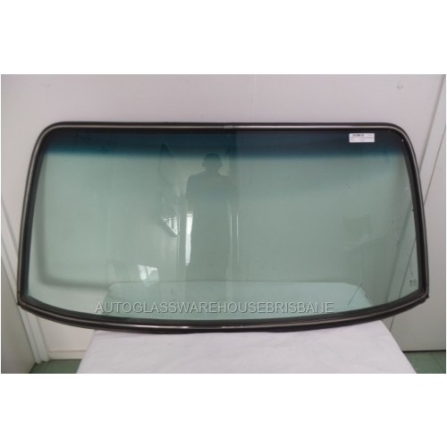 suitable for TOYOTA LANDCRUISER 80 SERIES - 5/1990 to 3/1998 - 5DR WAGON - RUBBER WITH CHROME MOULD ONLY FOR THE FRONT WINDSCREEN - BRISBANE PICK UP- 