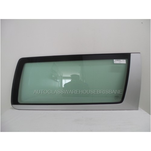 VOLVO V70 SW - 3/2000 Tto 12/2007 - CROSS COUNTRY 4WD - RIGHT SIDE CARGO GLASS - ENCAPSULATED - SILVER - (Second-hand)