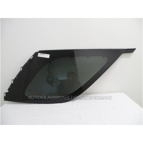 LANDROVER DISCOVERY 5 - 7/2017 to CURRENT - 4DR WAGON - RIGHT SIDE CARGO GLASS - ANTENNA - GREEN - (SECOND-HAND)