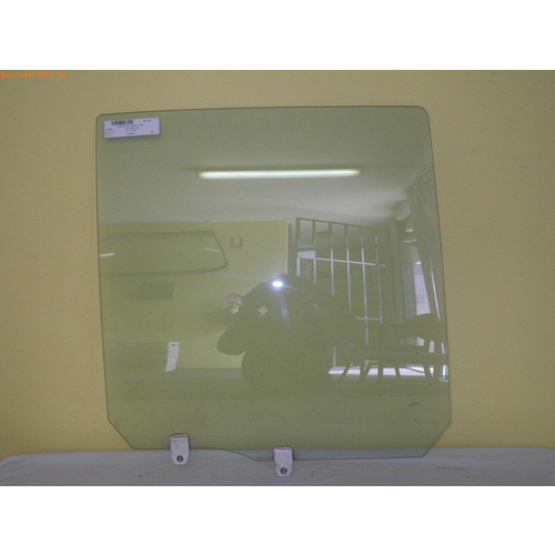 HONDA CR-V RD1 - 10/1997 to 12/2001 - 4DR WAGON - DRIVERS - RIGHT SIDE REAR DOOR GLASS - NEW