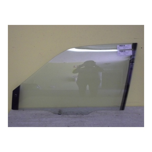 MAZDA 626 GD SERIES - 10/1987 TO 1/1992 - 5DR HATCH - PASSENGERS - LEFT SIDE FRONT DOOR GLASS - GREEN - NEW