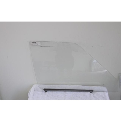 MITSUBISHI COLT RA - 12/1980 to 1990 - SEDAN/HATCH - DRIVERS - RIGHT SIDE FRONT DOOR GLASS - 770MM LONG - (Second-hand)