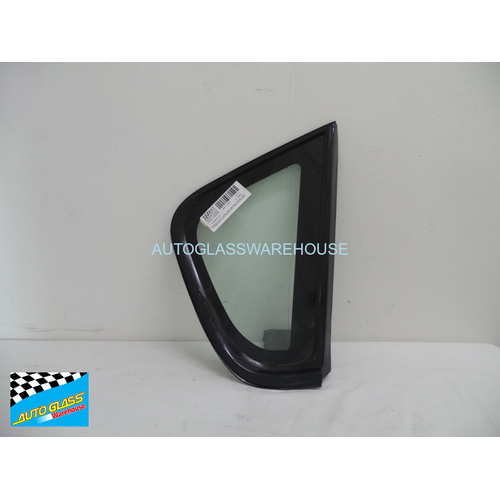 MITSUBISHI COLT RG - 11/2004 to 9/2011 - 5DR HATCH - DRIVERS - RIGHT SIDE REAR OPERA GLASS - ENCAPSULATED - GREEN - (Second-hand)