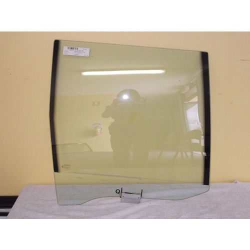 HOLDEN COMMODORE VN/VP/VR/VS - 9/1988 to 8/1997 - 4DR WAGON - RIGHT SIDE REAR DOOR GLASS - NEW