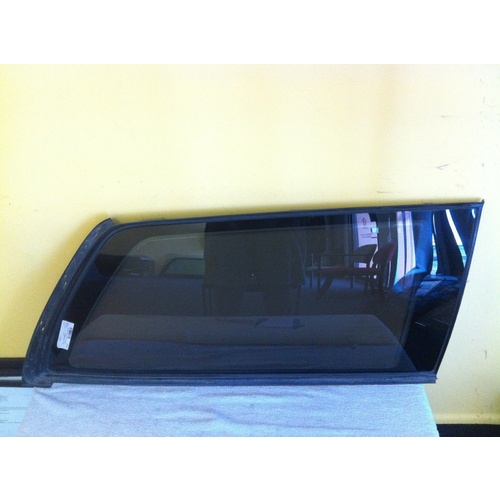 HOLDEN COMMODORE VR/VS - 9/1988 TO 8/1997 - 4DR WAGON - DRIVERS - RIGHT SIDE CARGO GLASS - (SECOND-HAND)