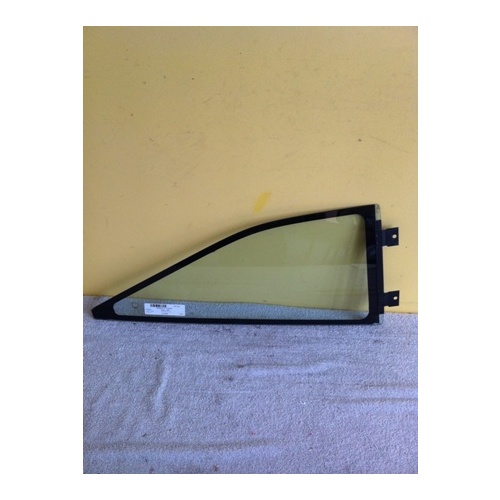 NISSAN 280ZX - 2/1979 to 4/1984 - 2DR COUPE - RIGHT SIDE FLIPPER REAR GLASS - (Second-hand)