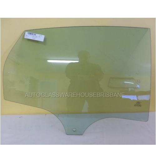 FORD FOCUS LW - 8/2011 to CURRENT - 4DR HATCH/5DR SEDAN - RIGHT SIDE REAR DOOR GLASS - NEW