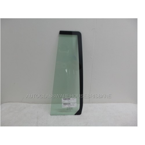 LAND ROVER DISCOVERY 3 AND 4- 3/2005 to 12/2016 - 4DR WAGON - PASSENGERS - LEFT SIDE REAR QUARTER GLASS - NO MOULD (MOULDED PART ON WINDOW) - NEW