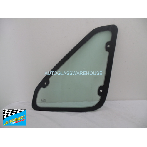 LAND ROVER FREELANDER SALLNA - 3/1998 to 12/2006 - 3DR HARDTOP - DRIVERS - RIGHT SIDE REAR CARGO GLASS - TRIANGLE WINDOW WITH 3 HOLES - NEW