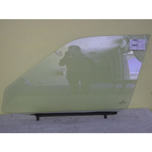 HOLDEN NOVA LE - 1/1989 to 1/1994 - 5DR HATCH/4DR SEDAN - PASSENGERS - LEFT SIDE FRONT DOOR GLASS - WITH FITTING - NEW