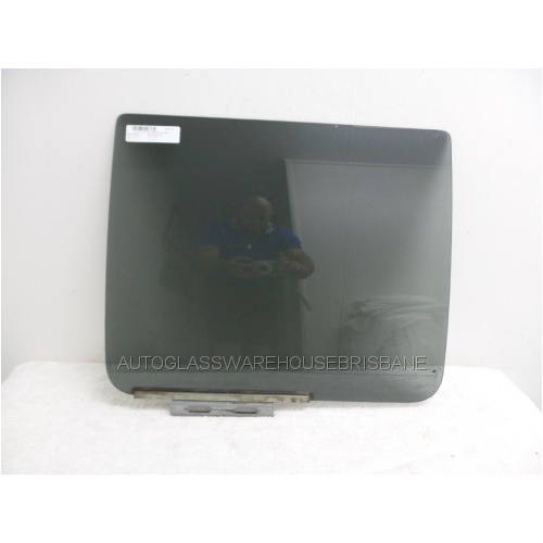 MITSUBISHI TRITON MK - 10/1996 to 5/2006 - 4DR DUAL CAB - DRIVERS - RIGHT SIDE REAR DOOR GLASS - PRIVACY GREY - 582MM x 483MM - NEW