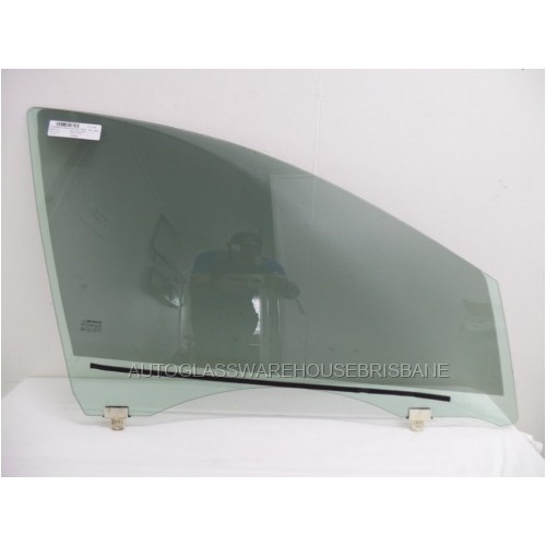 RENAULT MEGANE X95 - III - 9/2010 to 9/2016 - 5DR HATCH - DRIVERS - RIGHT SIDE FRONT DOOR GLASS - NEW
